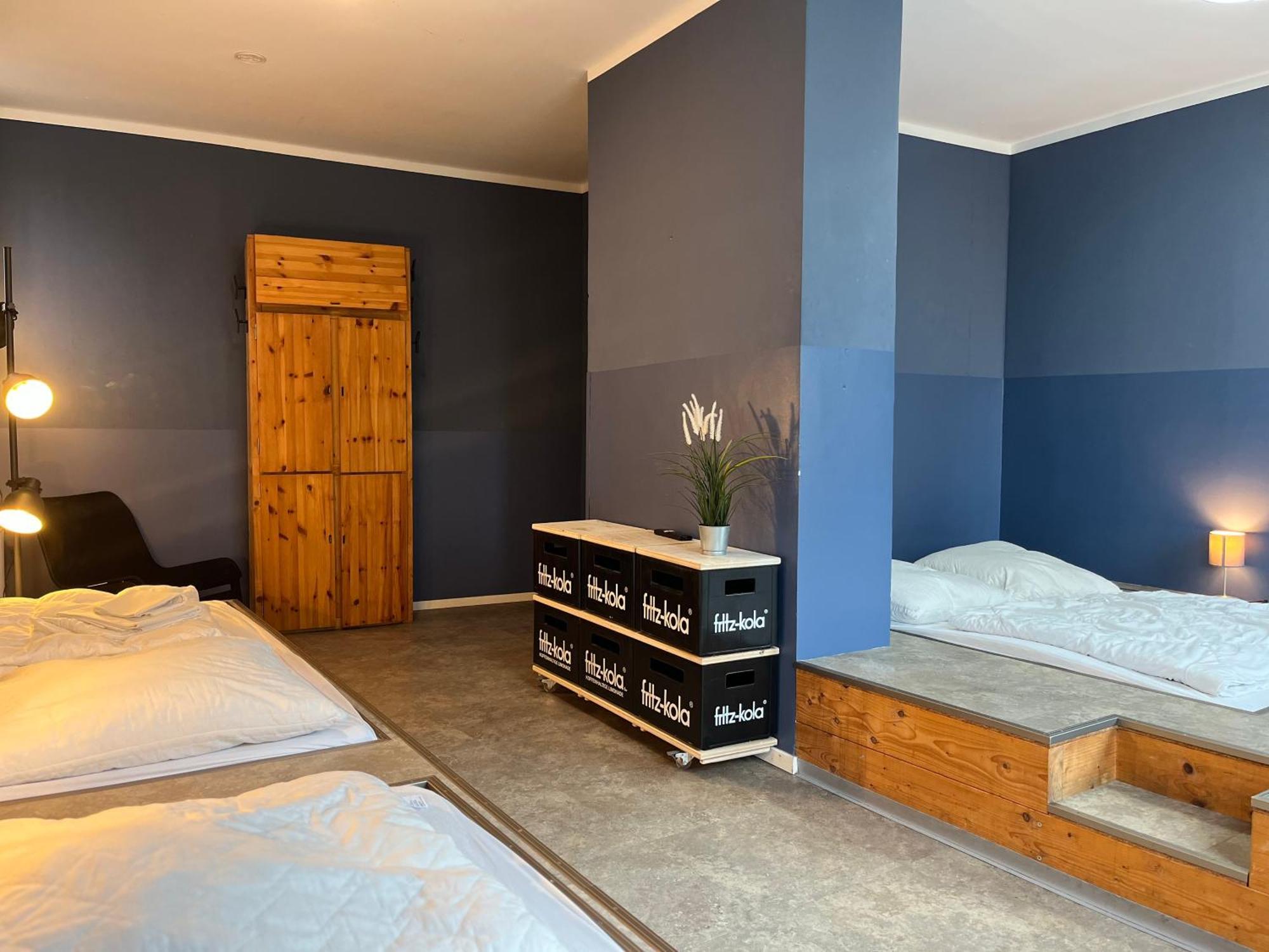 Blue Doors Hostel Ktv ロストック エクステリア 写真